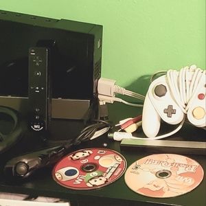 Wii system, controllers, 3 games